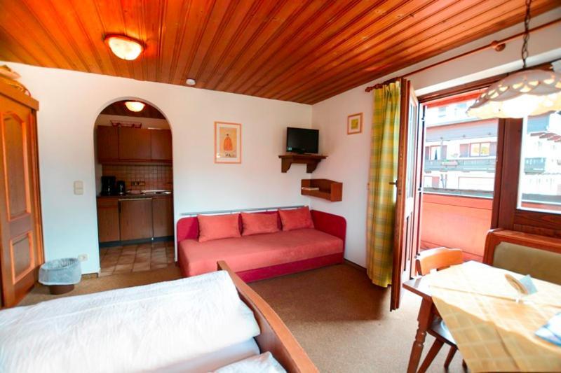 Zirbelstube Hotel *